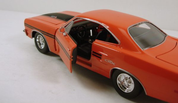 Maisto 1970 Plymouth GTX Diecast Model Araba 1:24 Model araba maket oyuncak scale diecast car koleksiyon hediye hayran models classic hobi hobby hediyelik metal araba